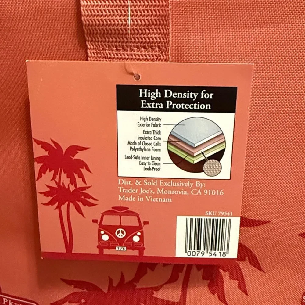 Trader Joe's Large Insulated Bag in Peach